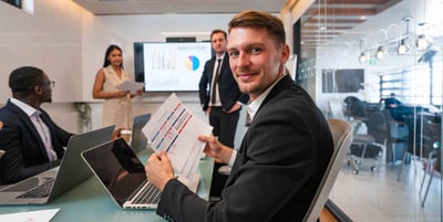6 Reasons to Choose a Freight Forwarder Over Dealing Directly